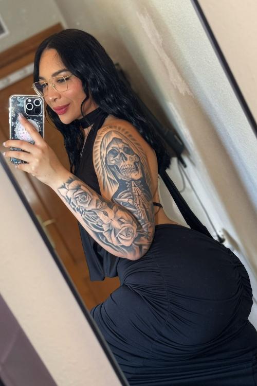 Ibiza tops - Escorts - ZOE Ibiza tops - Escorts - ZOE
